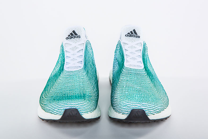 parálisis Contra la voluntad limpiar Adidas fabricará calzado con residuos plásticos extraídos del mar | Paredro
