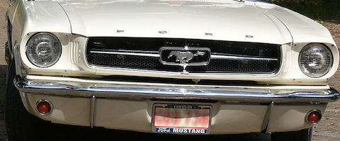 800px-1965_Mustang_4