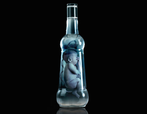 fabricas-too-young-to-drink-campaign-cautions-alcohol-during-pregnancy-designboom-01