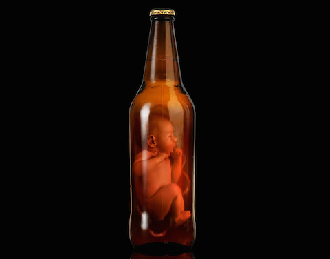 fabricas-too-young-to-drink-campaign-cautions-alcohol-during-pregnancy-designboom-02