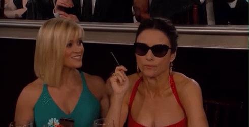 Julia-Louis-Dreyfus-Doesnt-Approve-Of-Selfies-With-Reese-Witherspoon-At-The-Golden-Globe-Awards