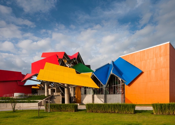 Biomuseo-Frank-Gehry_dezeen_784_2