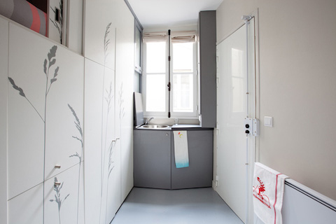 kitoko-studio-8-sqm-tiny-apartment-paris-designboom-01