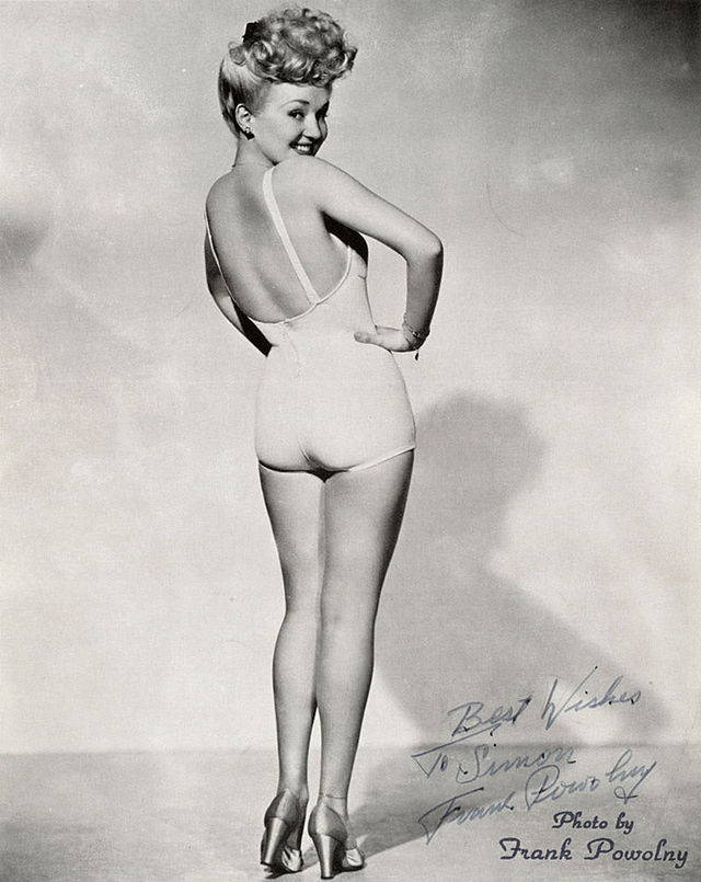 THE SIMPSON Betty Grable 02
