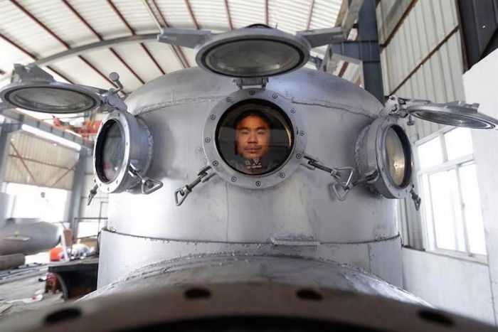 CHINA Zhang Wuyi creó un submarino de múltiples plazas que puede viajar hasta por 10 horas. Está diseñado principalmente para la cosecha de productos acuáticos como el pepino de mar.
