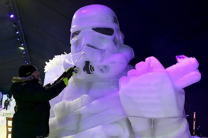 Russo Vadim Gryadov esculpe Stormtrooper