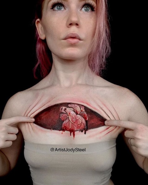 Jody Steel es una artista estadounidense reconocida por sus body paint hiperrealistas que graba en time lapse y sube a sus redes sociales.