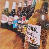 En el Día Internacional de la Cerveza te presentamos 15 diseños de etiquetas que seguramente no querrás beberte para así coleccionarlas.