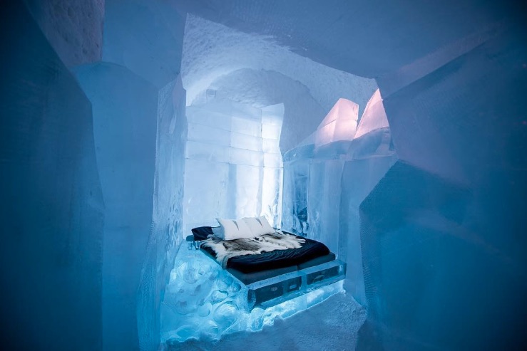 ¿Te hospedarías en alguno de los hoteles más raros del mundo? Desde los de hielo, en cuevas, pintados por artistas hasta una prisión.