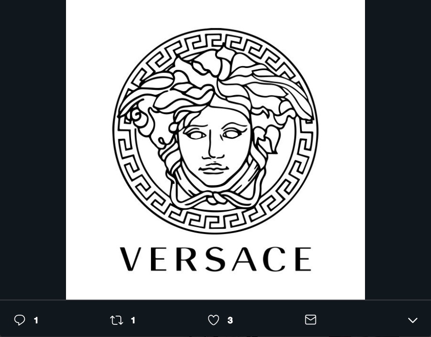 El logo de Versace muestra la cabeza de una medusa, una criatura mitológica a la que Gianni respetaba y admiraba en demasía.