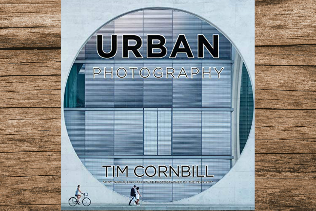 El libro Urban Photography explica como en el tiempo que recorres unas calles puedes capturar cientos de paisajes o momentos apasionates.