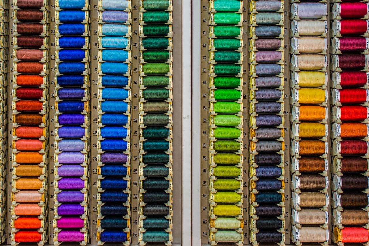 A la hora de pintar un negocio solemos elegir uno de nuestro agrado, pero es importante saber qué colores usar en los punto de venta para sacarle provecho.
